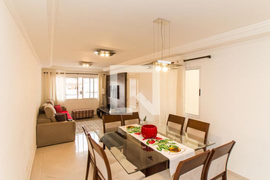 Casa à venda com 3 quartos, 204m² em Jardim Leonor Mendes de Barros, São Paulo