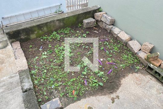 Quintal de casa para alugar com 1 quarto, 80m² em Parque Vitória, São Paulo