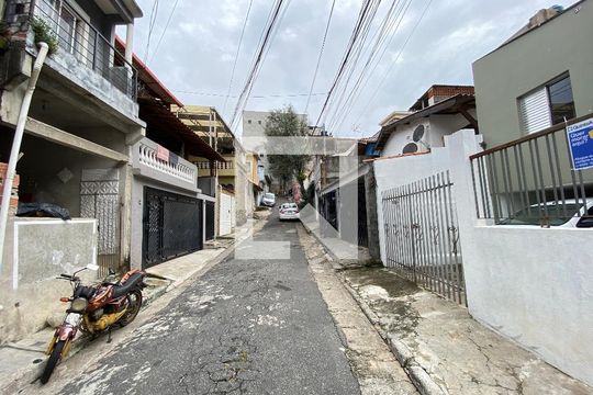 Vista da Rua de casa para alugar com 1 quarto, 80m² em Parque Vitória, São Paulo