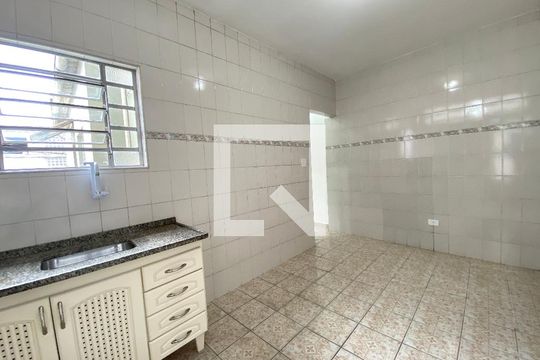 Cozinha de casa para alugar com 1 quarto, 80m² em Parque Vitória, São Paulo