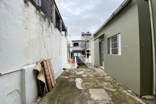 Quintal de casa para alugar com 1 quarto, 80m² em Parque Vitória, São Paulo