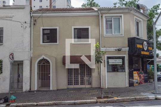 Fachada de casa à venda com 3 quartos, 110m² em Vila Mariana, São Paulo