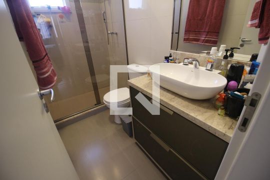 Banheiro da Suíte de apartamento para alugar com 3 quartos, 160m² em Estância Velha, Canoas