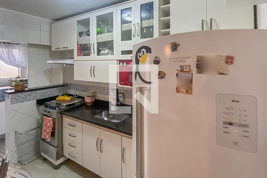 Cozinha e Área de Serviço de apartamento à venda com 2 quartos, 60m² em Pompeia, São Paulo