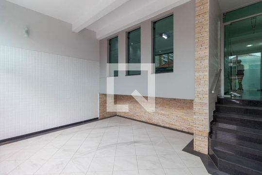 Garagem de casa à venda com 3 quartos, 200m² em Vila Carrão, São Paulo