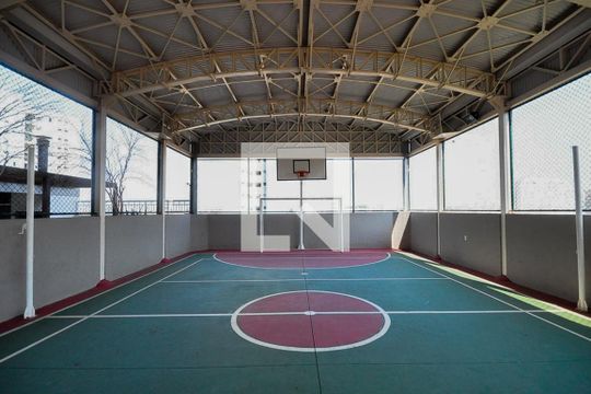Quadra de apartamento à venda com 2 quartos, 57m² em Parque Reboucas, São Paulo
