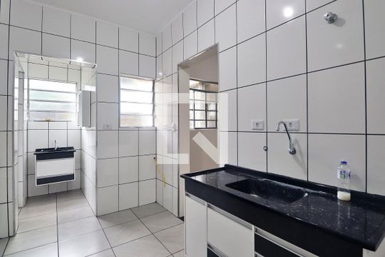 Cozinha de casa para alugar com 2 quartos, 150m² em Vila Camilópolis, Santo André