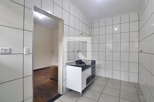 Cozinha de casa para alugar com 2 quartos, 150m² em Vila Camilópolis, Santo André