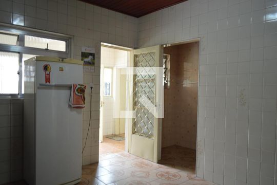 Cozinha de casa à venda com 3 quartos, 400m² em Vila Dom Pedro I, São Paulo