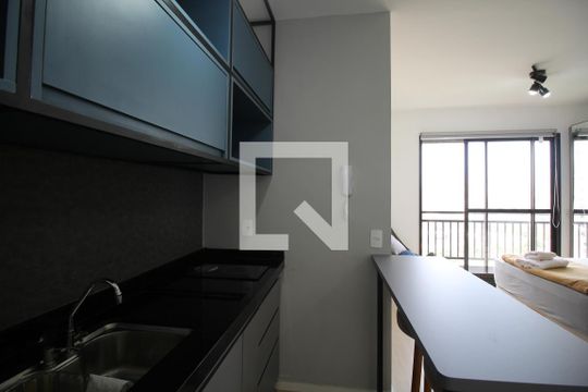 Cozinha de kitnet/studio à venda com 1 quarto, 26m² em Jardim Panorama, São Paulo