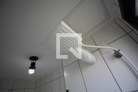 Banheiro de kitnet/studio à venda com 1 quarto, 26m² em Jardim Panorama, São Paulo
