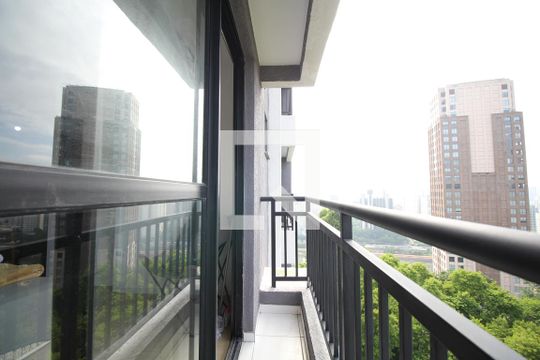Varanda de kitnet/studio à venda com 1 quarto, 26m² em Jardim Panorama, São Paulo