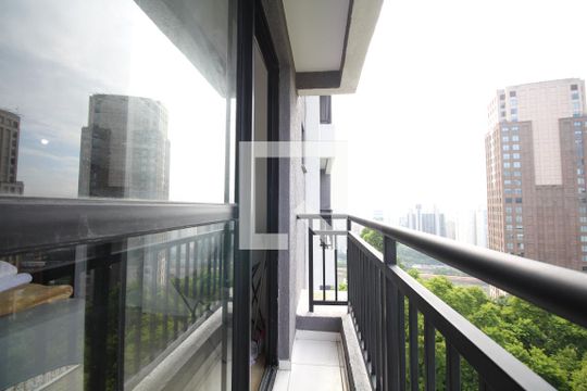 Varanda de kitnet/studio à venda com 1 quarto, 26m² em Jardim Panorama, São Paulo