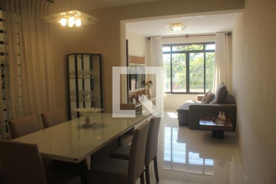 Sala de casa à venda com 3 quartos, 156m² em Jardim Consórcio, São Paulo