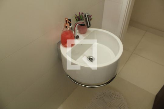 Lavabo de casa à venda com 3 quartos, 156m² em Jardim Consórcio, São Paulo