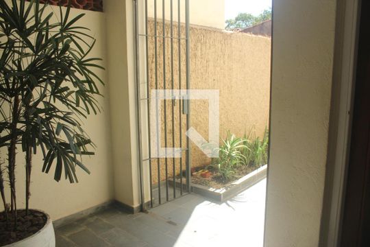 Área de Serviço de casa à venda com 3 quartos, 156m² em Jardim Consórcio, São Paulo