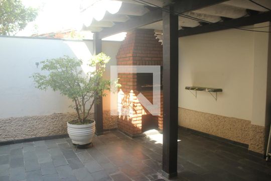Churrasqueira de casa à venda com 3 quartos, 156m² em Jardim Consórcio, São Paulo
