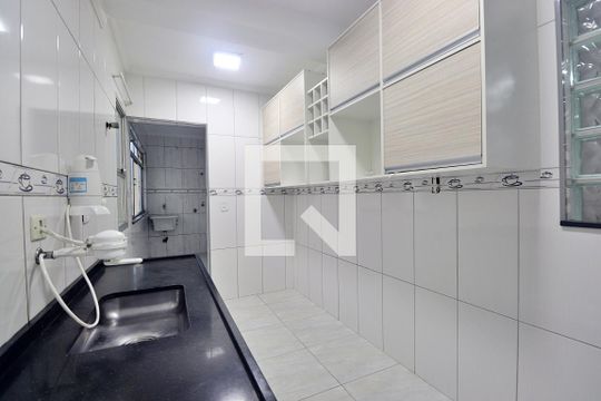 Cozinha de apartamento à venda com 3 quartos, 64m² em Jardim Utinga, Santo André