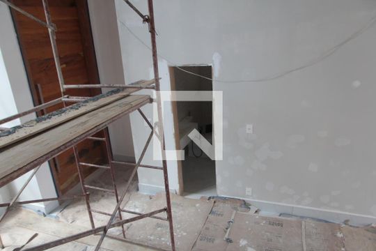 sala de casa à venda com 5 quartos, 360m² em Itapoã, Belo Horizonte