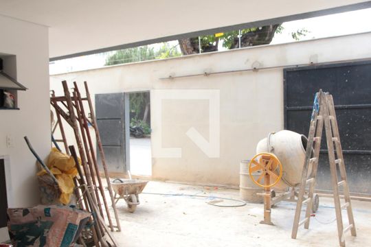 garagem de casa à venda com 5 quartos, 360m² em Itapoã, Belo Horizonte