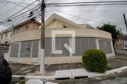 Fachada de casa à venda com 3 quartos, 220m² em Bosque da Saúde, São Paulo