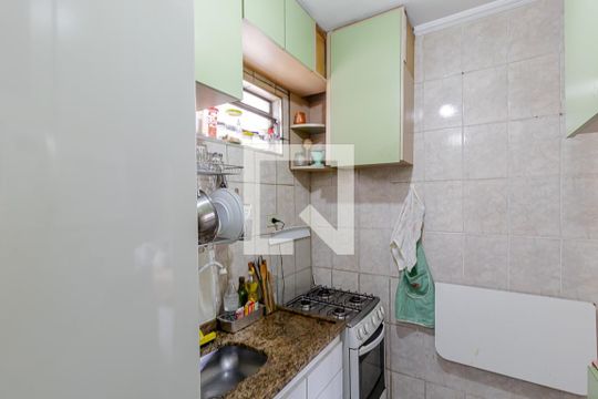 Cozinha de apartamento para alugar com 2 quartos, 45m² em Jardim São Savério, São Paulo