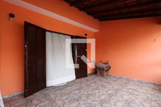Varanda da Suíte 1 de casa para alugar com 5 quartos, 320m² em Jardim Santa Terezinha (zona Leste), São Paulo