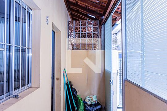 Hall de entrada de casa à venda com 2 quartos, 56m² em Chácara Nossa Senhora Aparecida, São Paulo
