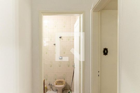 Corredor de apartamento para alugar com 1 quarto, 80m² em Vila Buarque, São Paulo