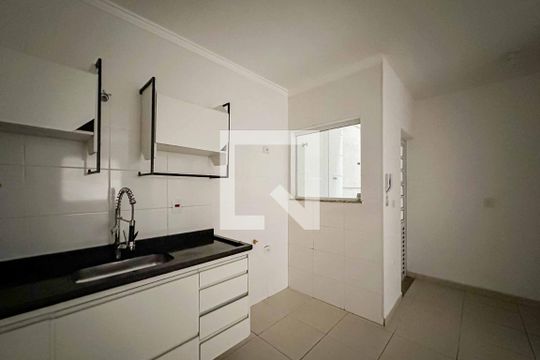 Cozinha de apartamento para alugar com 1 quarto, 40m² em Parada Inglesa, São Paulo