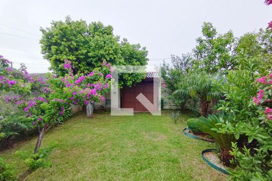 Quintal de casa para alugar com 2 quartos, 80m² em Santos Dumont, São Leopoldo