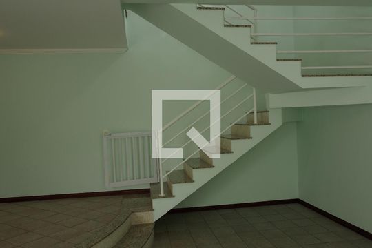 Sala de casa à venda com 5 quartos, 300m² em Jardim Paulista I, Jundiaí