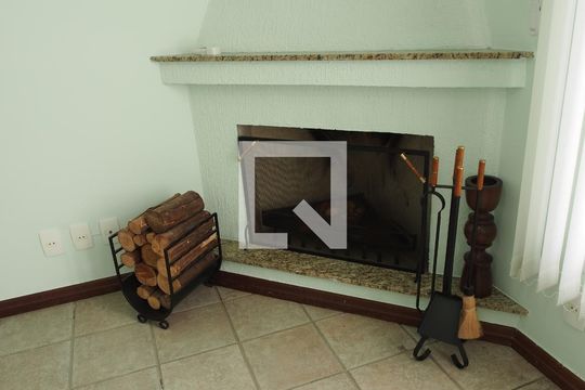 Sala de casa à venda com 5 quartos, 300m² em Jardim Paulista I, Jundiaí