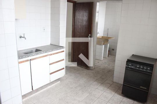 Cozinha de apartamento para alugar com 2 quartos, 90m² em Centro, São Vicente