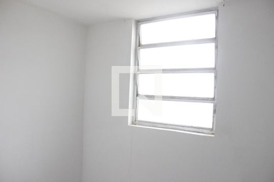 Quarto de Serviço de apartamento para alugar com 2 quartos, 90m² em Centro, São Vicente