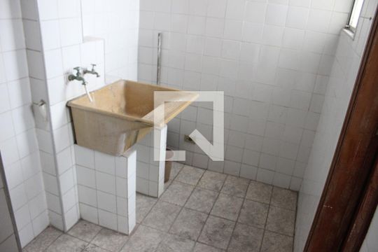 Área de Serviço de apartamento para alugar com 2 quartos, 90m² em Centro, São Vicente
