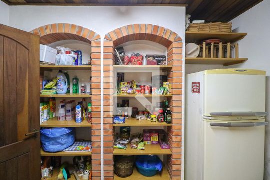 Despensa de casa à venda com 5 quartos, 293m² em Ipanema, Porto Alegre