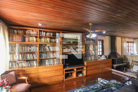 Casa à venda com 5 quartos, 293m² em Ipanema, Porto Alegre