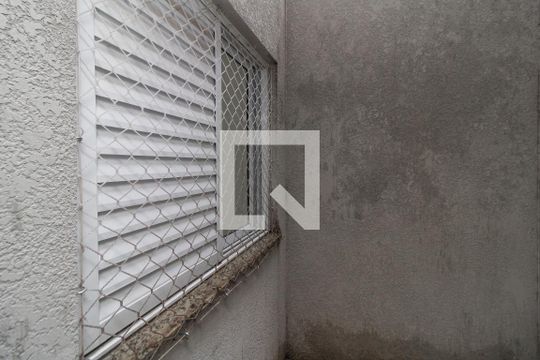 Vista Área de serviço de apartamento para alugar com 2 quartos, 40m² em Vila Nhocune, São Paulo