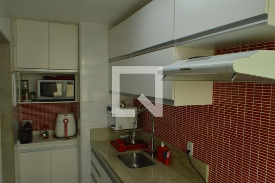 Cozinha de apartamento à venda com 3 quartos, 50m² em Taquara, Rio de Janeiro