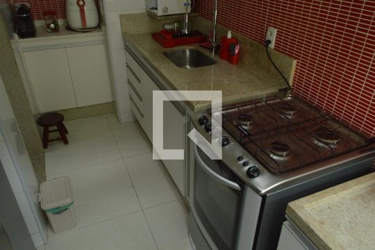 Cozinha de apartamento à venda com 3 quartos, 50m² em Taquara, Rio de Janeiro