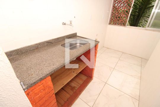 Cozinha de apartamento para alugar com 2 quartos, 50m² em Piedade, Rio de Janeiro