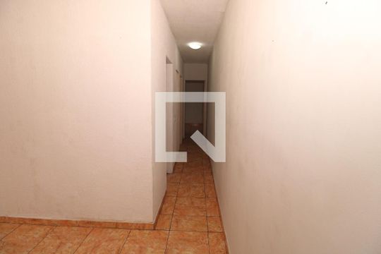 Corredor de apartamento para alugar com 2 quartos, 50m² em Piedade, Rio de Janeiro
