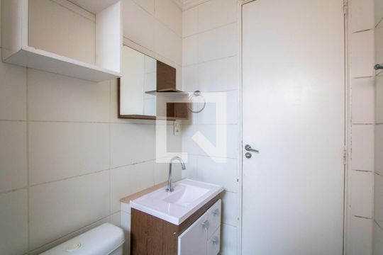 Banheiro de apartamento à venda com 2 quartos, 45m² em Vila Homero Thon, Santo André