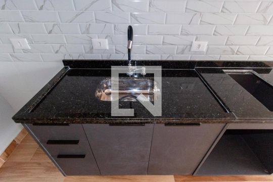 Detalhe - Cozinha de apartamento à venda com 1 quarto, 60m² em Vila Invernada, São Paulo