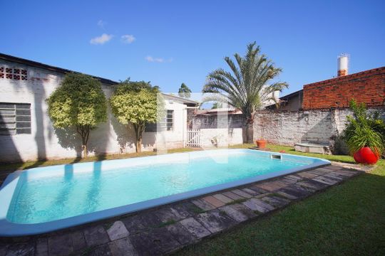 Piscina de casa à venda com 3 quartos, 240m² em Rio dos Sinos, São Leopoldo