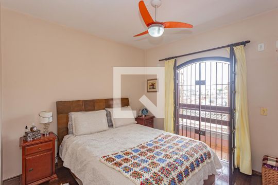 Suíte de casa à venda com 3 quartos, 128m² em Jardim Patente, São Paulo