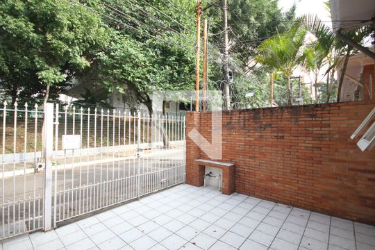 Garagem de casa para alugar com 1 quarto, 80m² em Vila Mariana, São Paulo