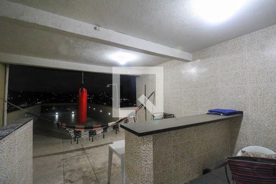 Área comum de casa à venda com 3 quartos, 250m² em Vila Antonieta, São Paulo