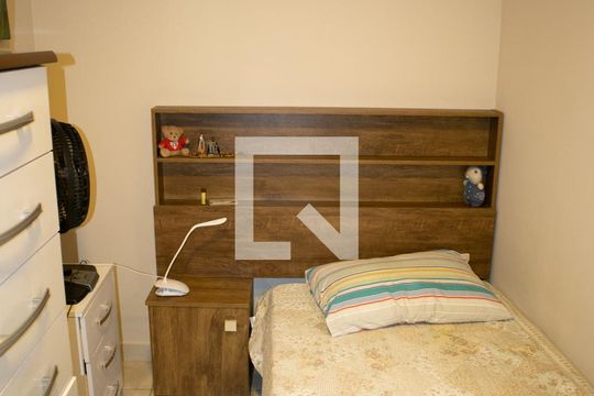 Quarto 2 de casa para alugar com 3 quartos, 93m² em Vila Mazzei, São Paulo